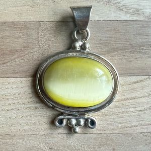 Vintage 925 Sterling silver Taxco pendant lemon drop yellow stone